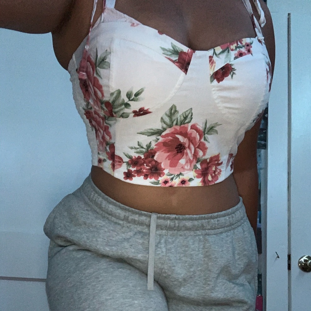 White floral tank top with back zipper